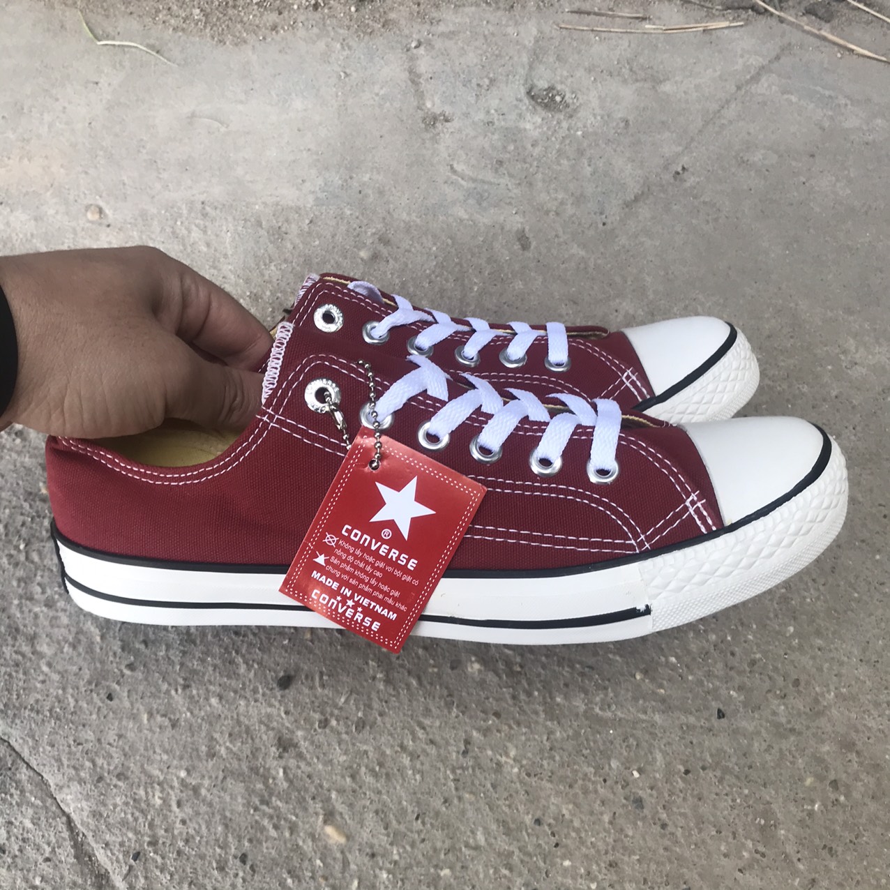 GIÀY CONVERSE MÀU ĐỎ MẬN THANH LÝ GIÁ RẺ