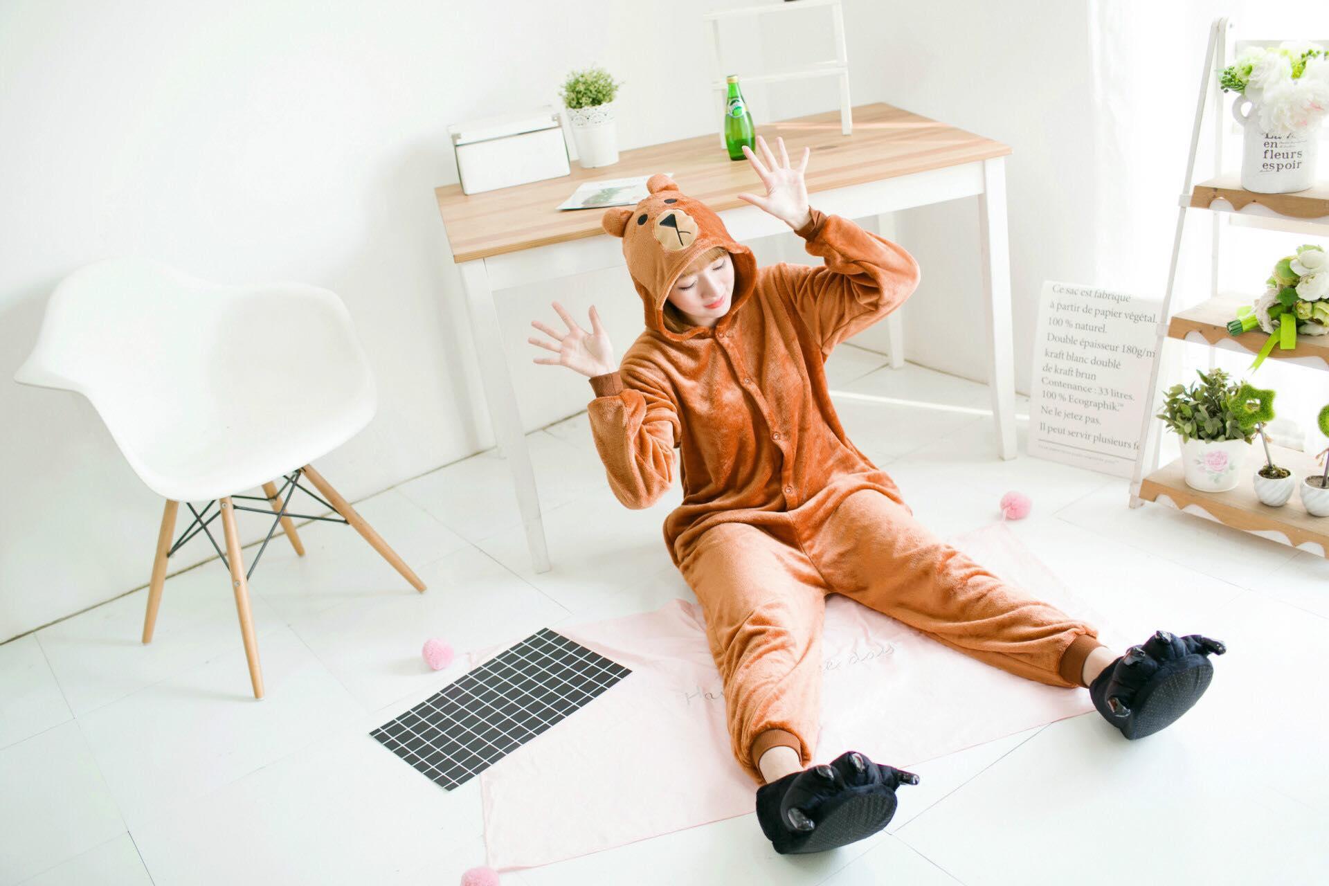 Bộ đồ lông mịn hình thú gấu nâu Brown