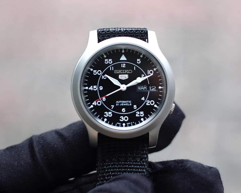 Đồng hồ nam dây dù Seiko 5 SNK809K2