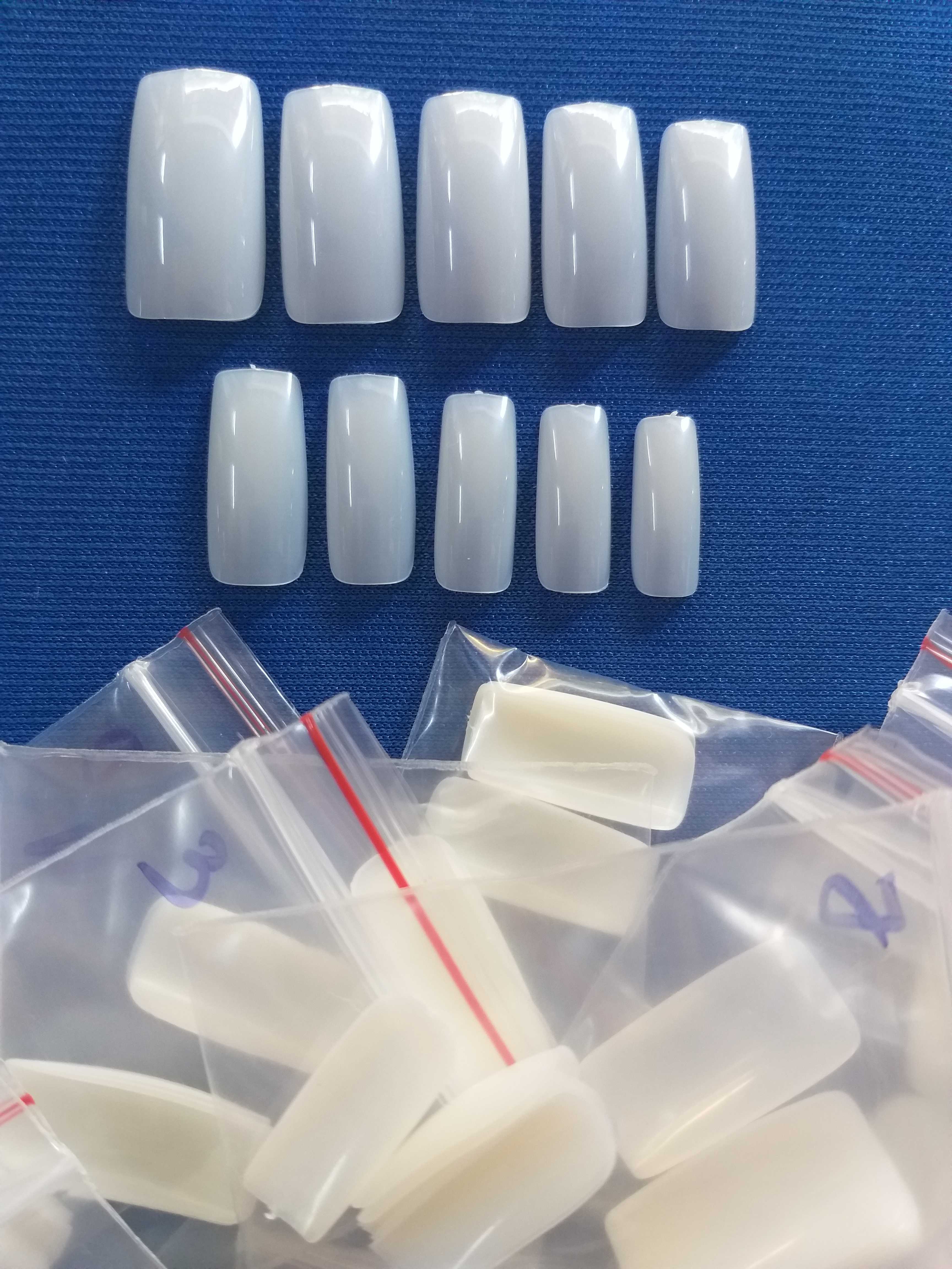 SET 100 MÓNG TAY GIẢ CÓ HỘP (PHOM VUÔNG)