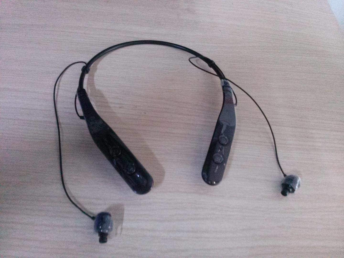 Tai nghe Bluetooth LG HBS-510 Đen