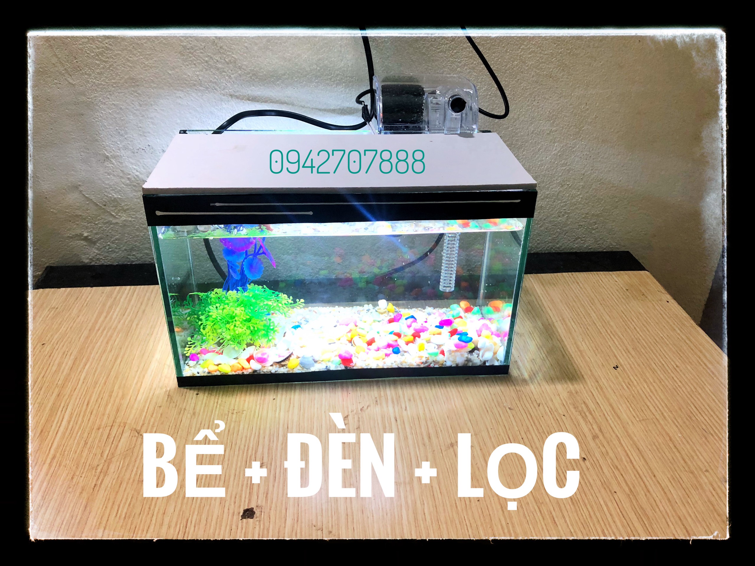 Set bể cá mini để bàn và 7món ( Bể cá cảnh ,nắp đèn led,lọc thác mini, sỏi màu cao cấp, vỏ sò biển Cửa Lò, cây trang trí, thức ăn cá cảnh)
