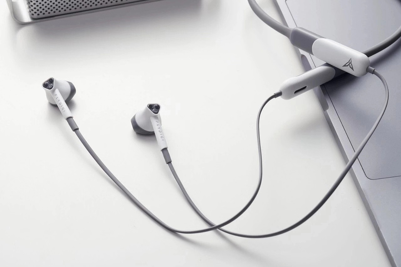 Flydigi CyberFox | Tai nghe gaming không dây bluetooth 5.0