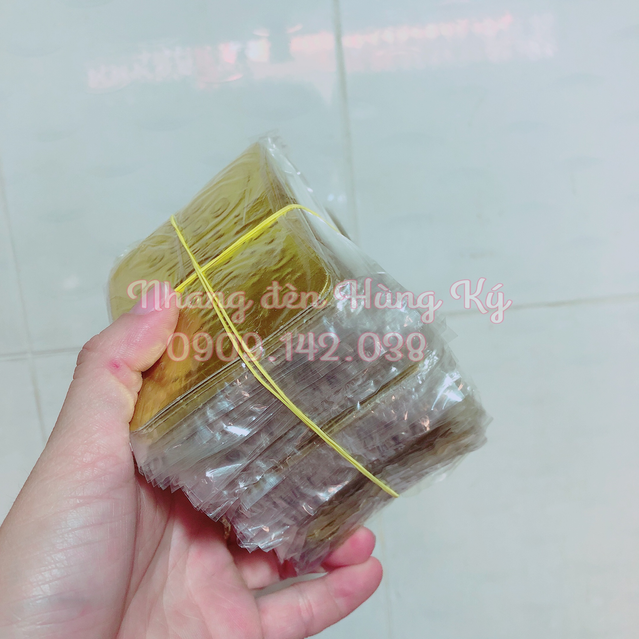 Hàng mã vàng quốc tế hay vàng thẻ lớn