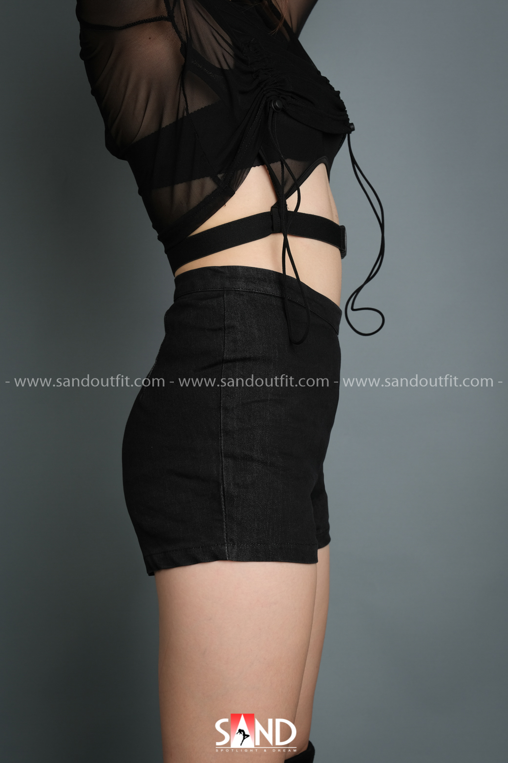 Quần Short Cạp Cao Black Pink