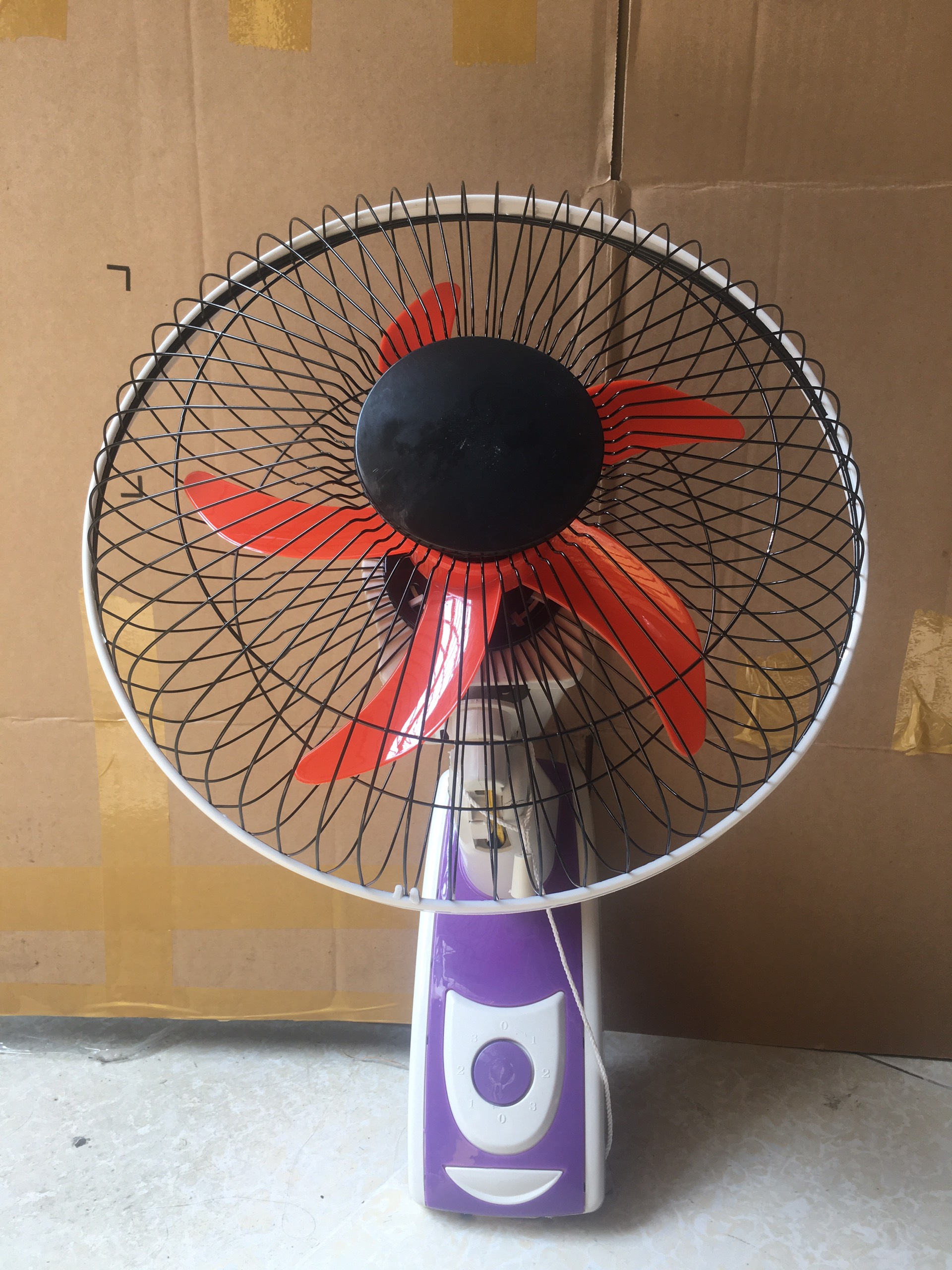 [HCM]quạt treo tường 12v