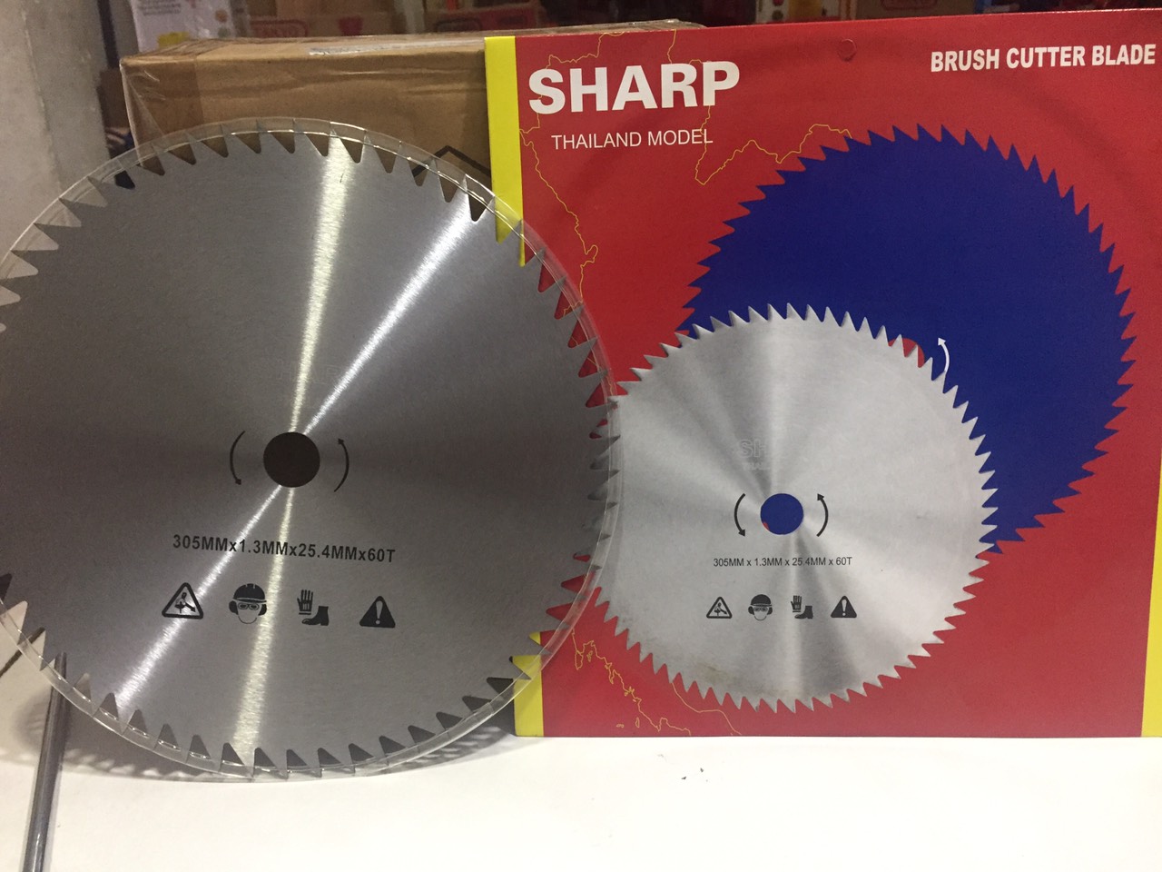 Lưỡi phát cỏ tròn Sharp Ø 305mm, 60 răng xuất xứ Thái Lan