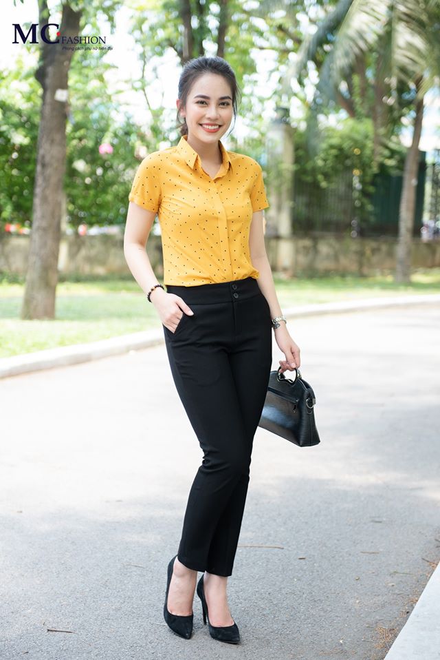 Áo sơ mi công sở họa tiết chấm bi ngắn tay (A0257)