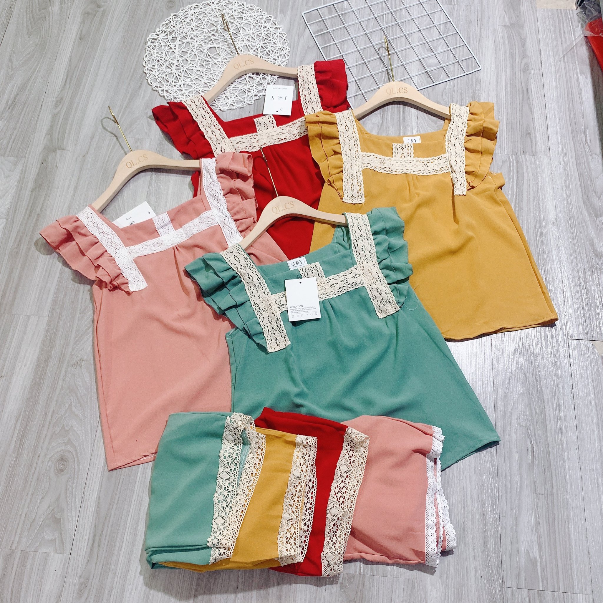 Bộ mặc nhà sát nách phối viền ren chất đũi
