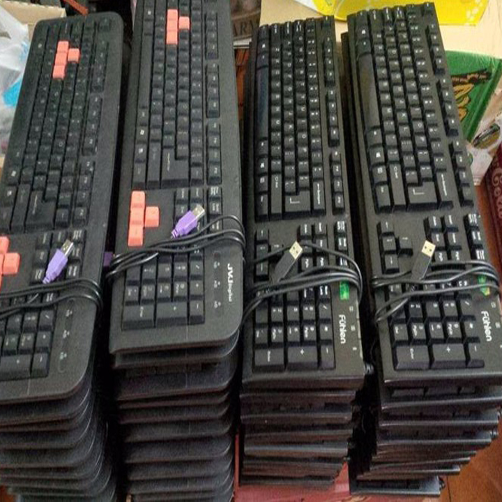Bàn phím máy tính cũ, mới