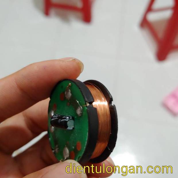 loa tep thạch anh