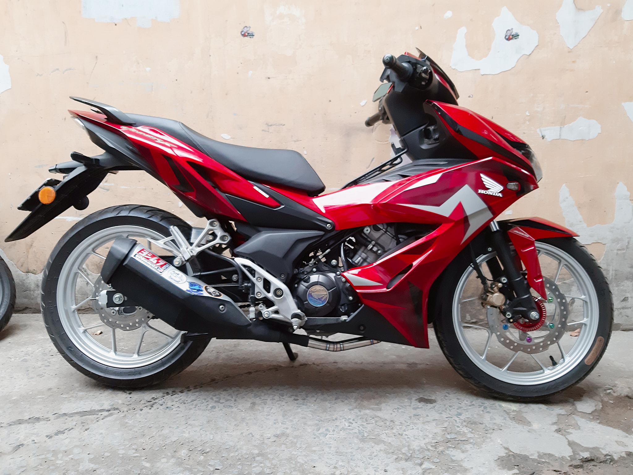 Cổ Titan gắn pô zin Winner/WinnerX/Sonic (Size 32)