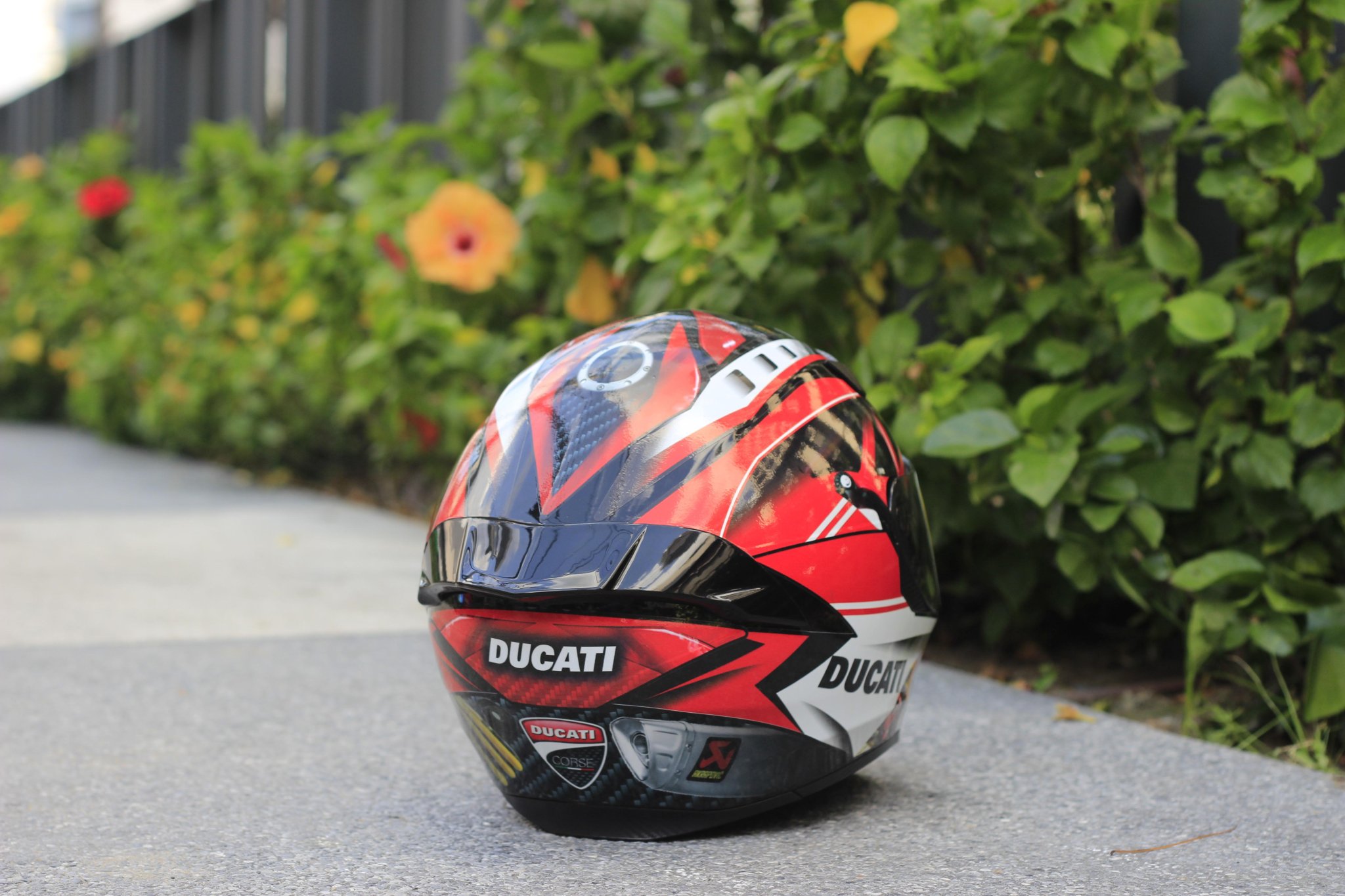 Nón Fullface ROYAL M138B 1 Kính Lên Tem DUCATI