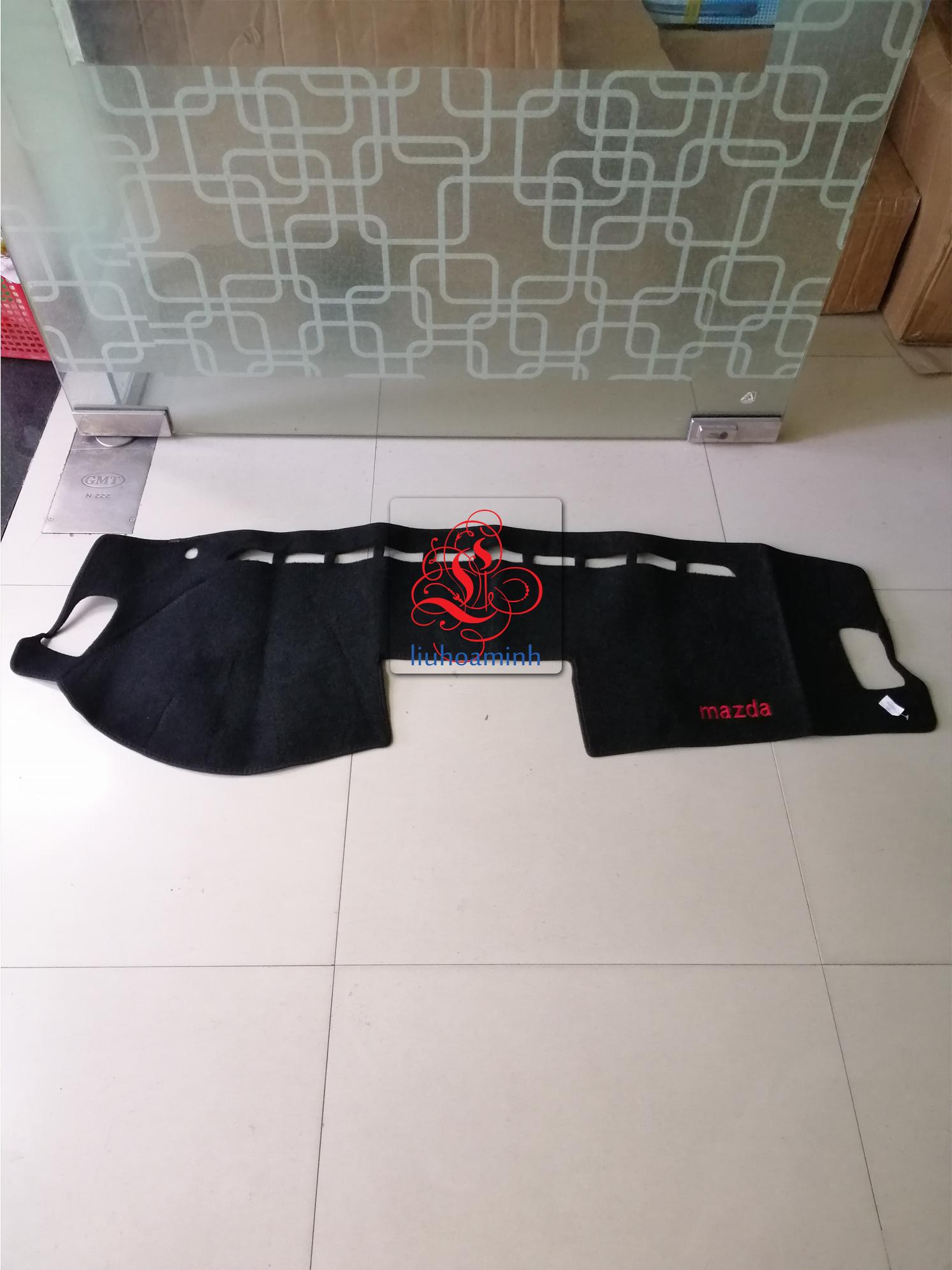 Thảm che nắng Taplo nỉ Mazda 6 (viền đen)