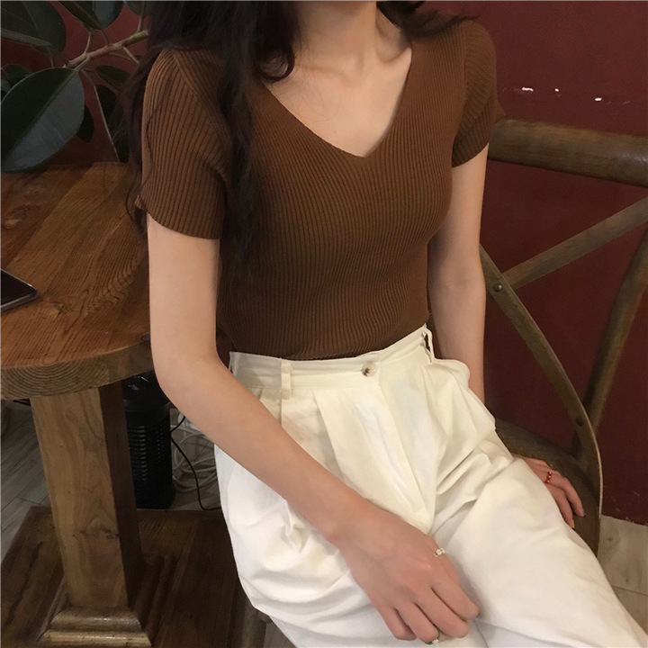 Áo len cổ tim cuốn biên tay ngắn thời trang Hàn Quốc