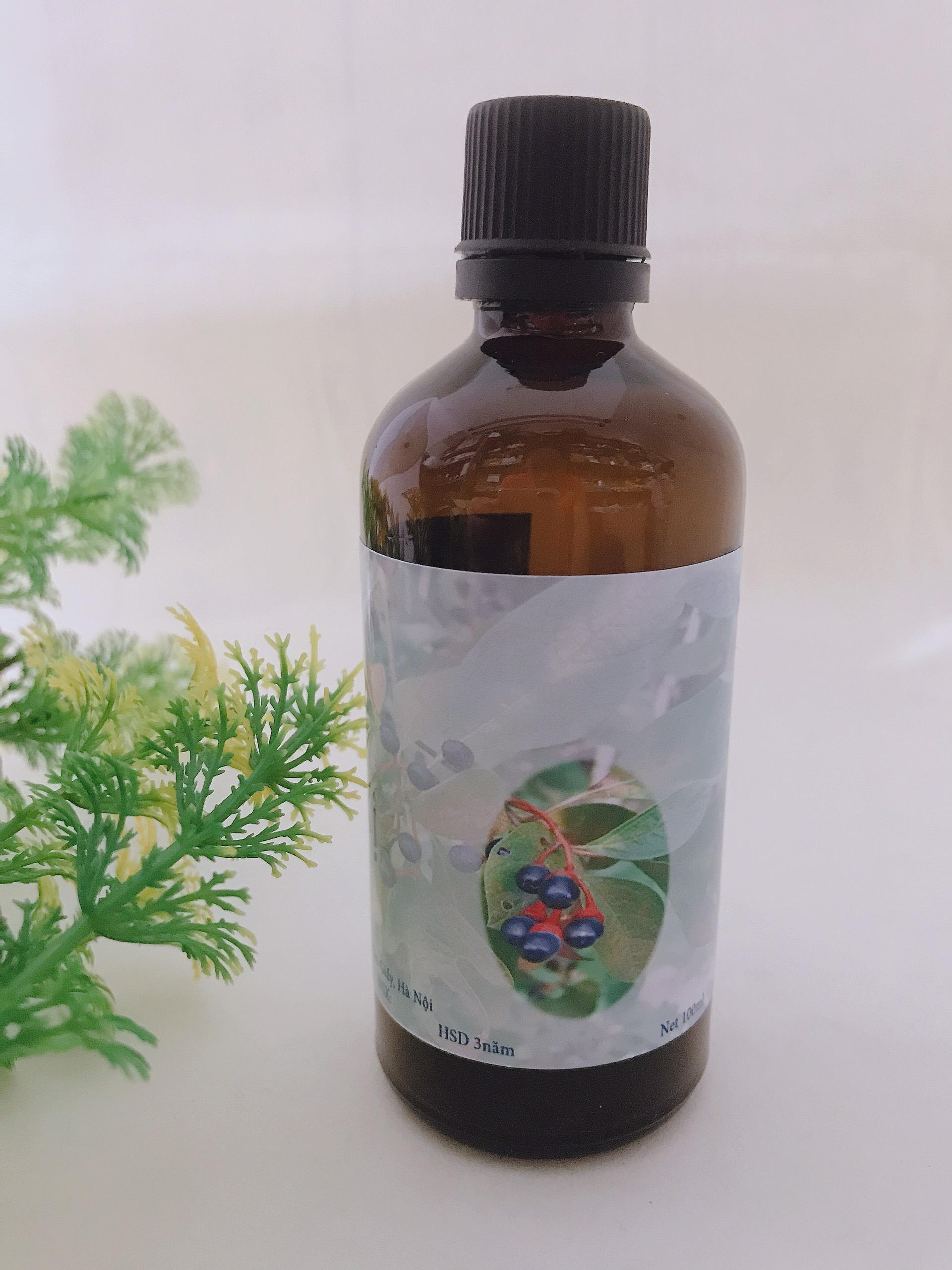 Tinh dầu Thơm xông phòng hương gỗ Xá Xị lọ 100ml.