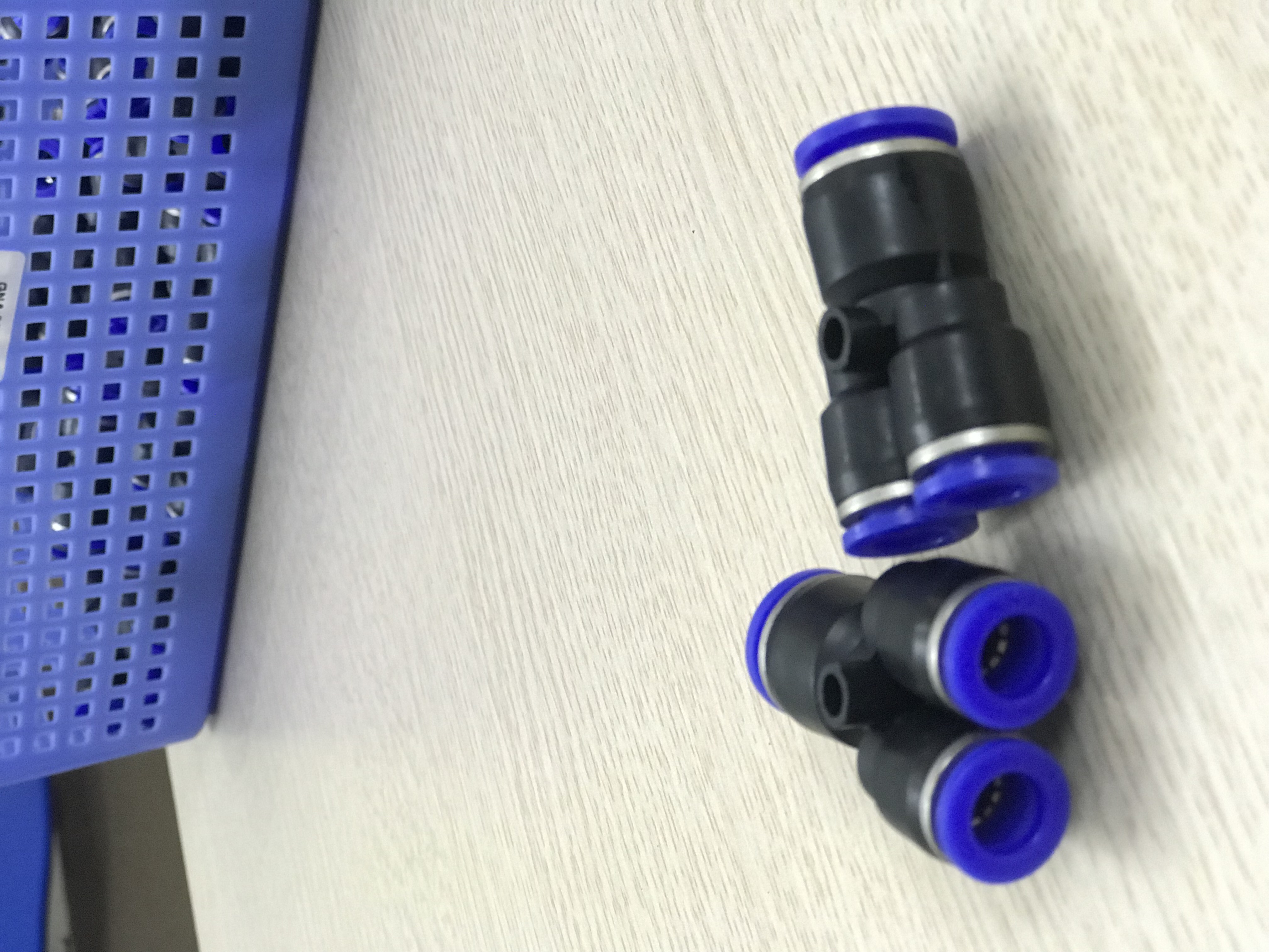 Cút chữ Y nối ống 10 ra 8mm