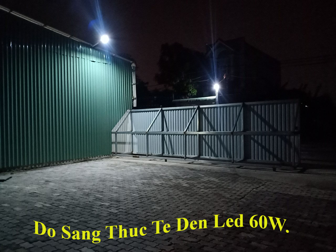 Đèn Năng Lượng Mặt Trời 60W