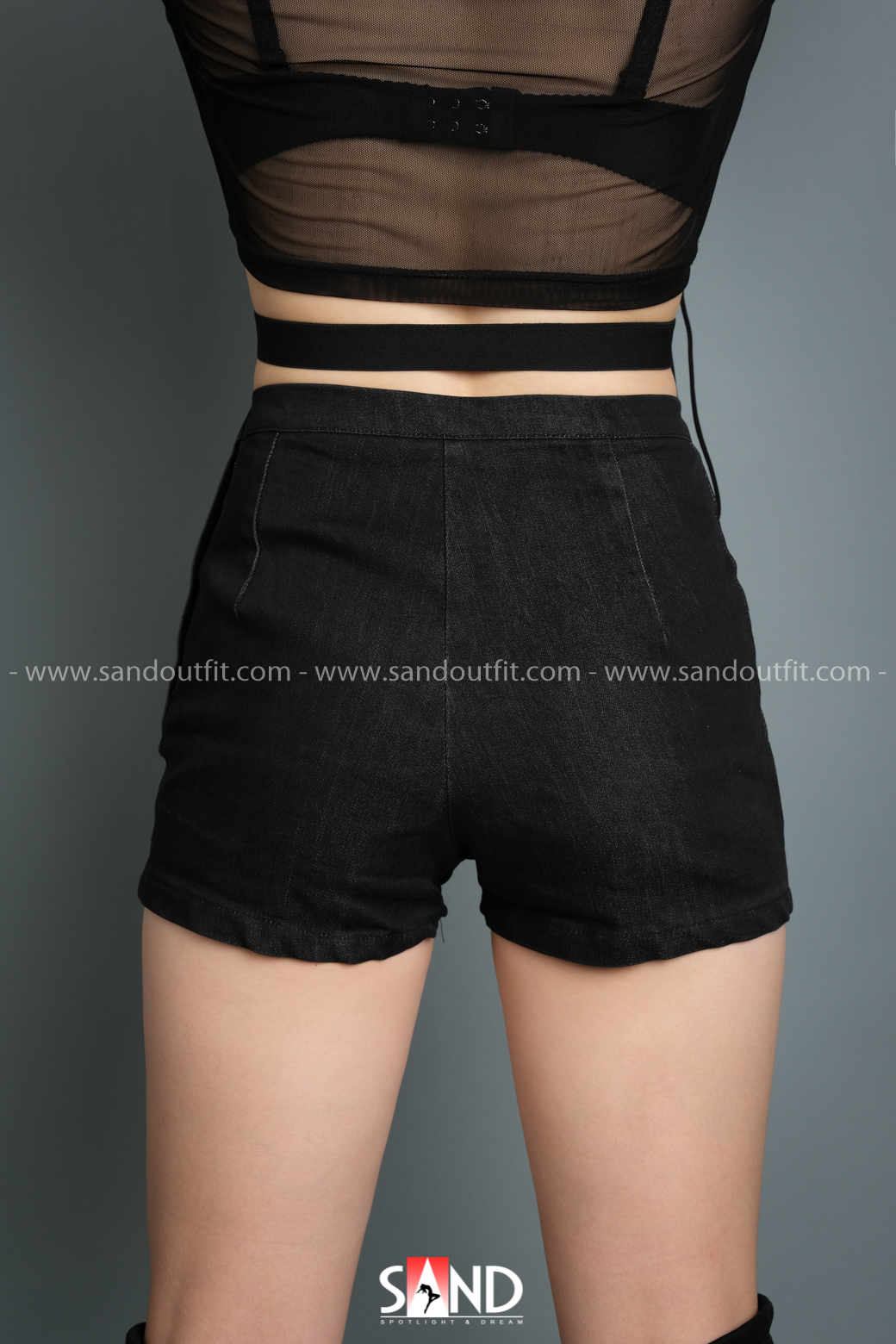 Quần Short Cạp Cao Black Pink