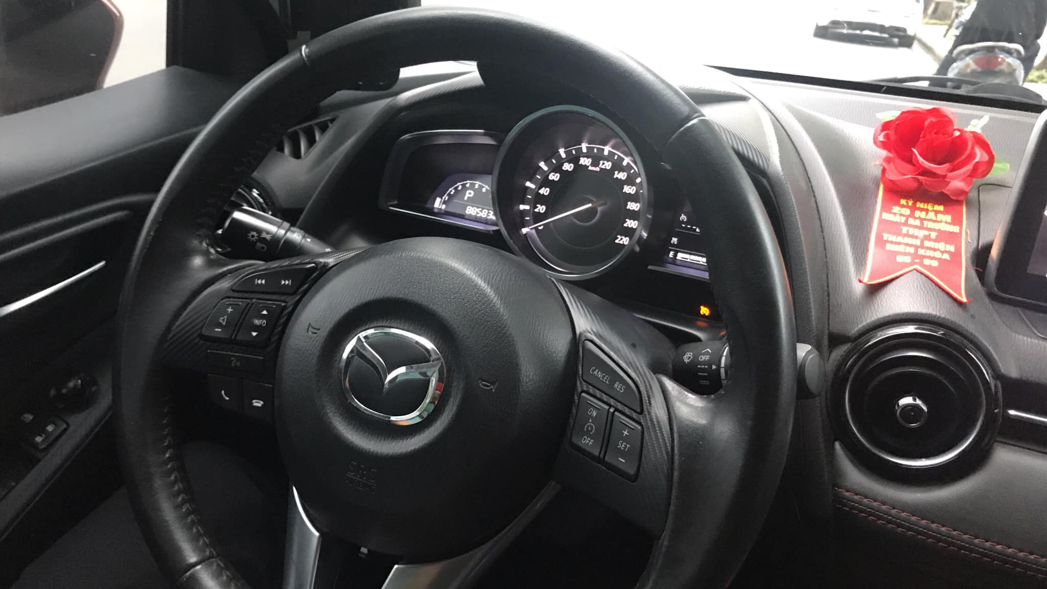 Lẫy chuyển số trên vô lăng Mazda 2 Cx5 Cx8
