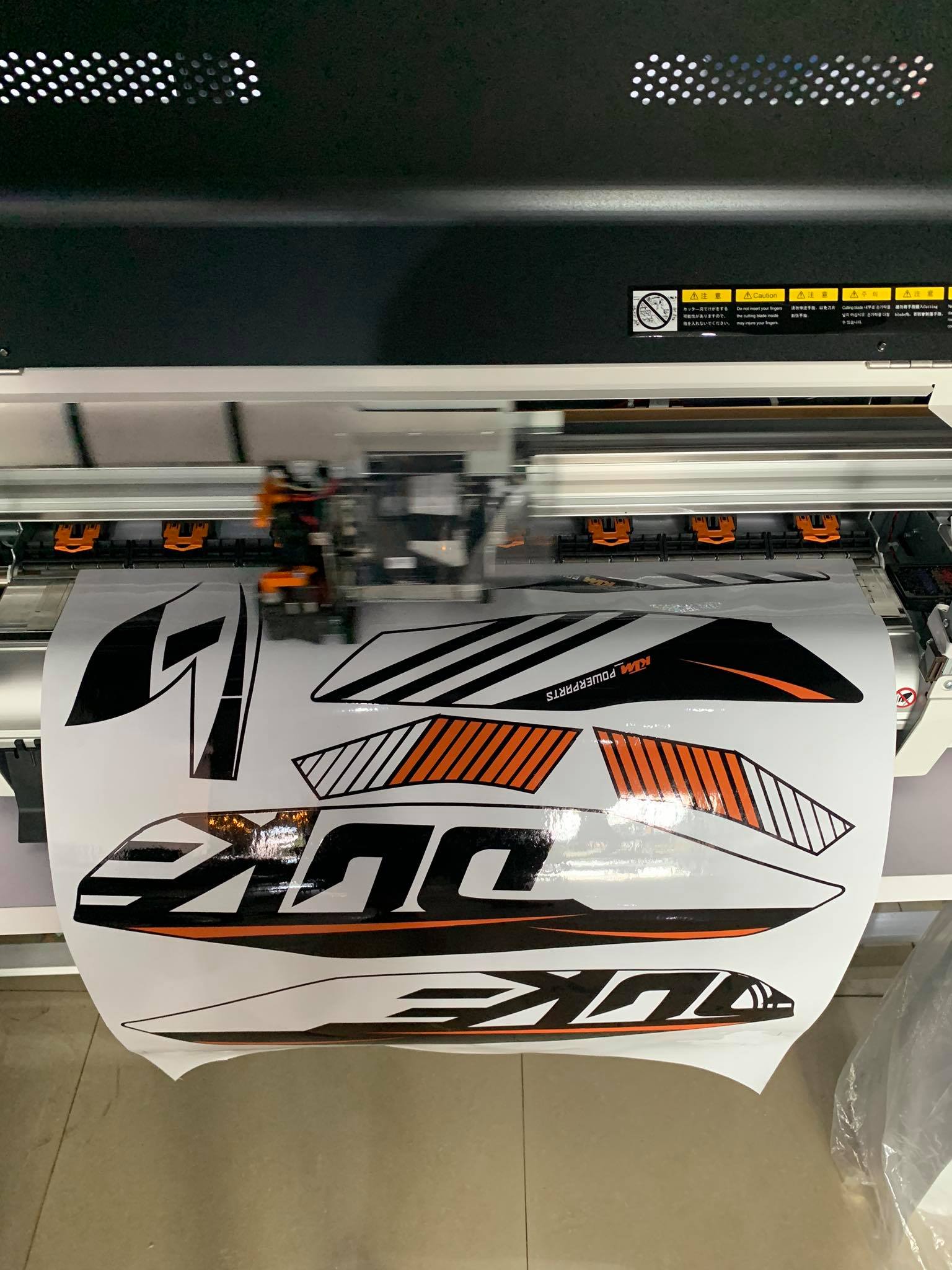 Tem KTM Duke mẫu cũ