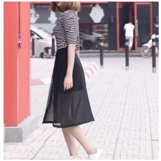 CHÂN VÁY PHỐI LƯỚI XẺ TÀ THỜI TRANG NHIỀU MÀU