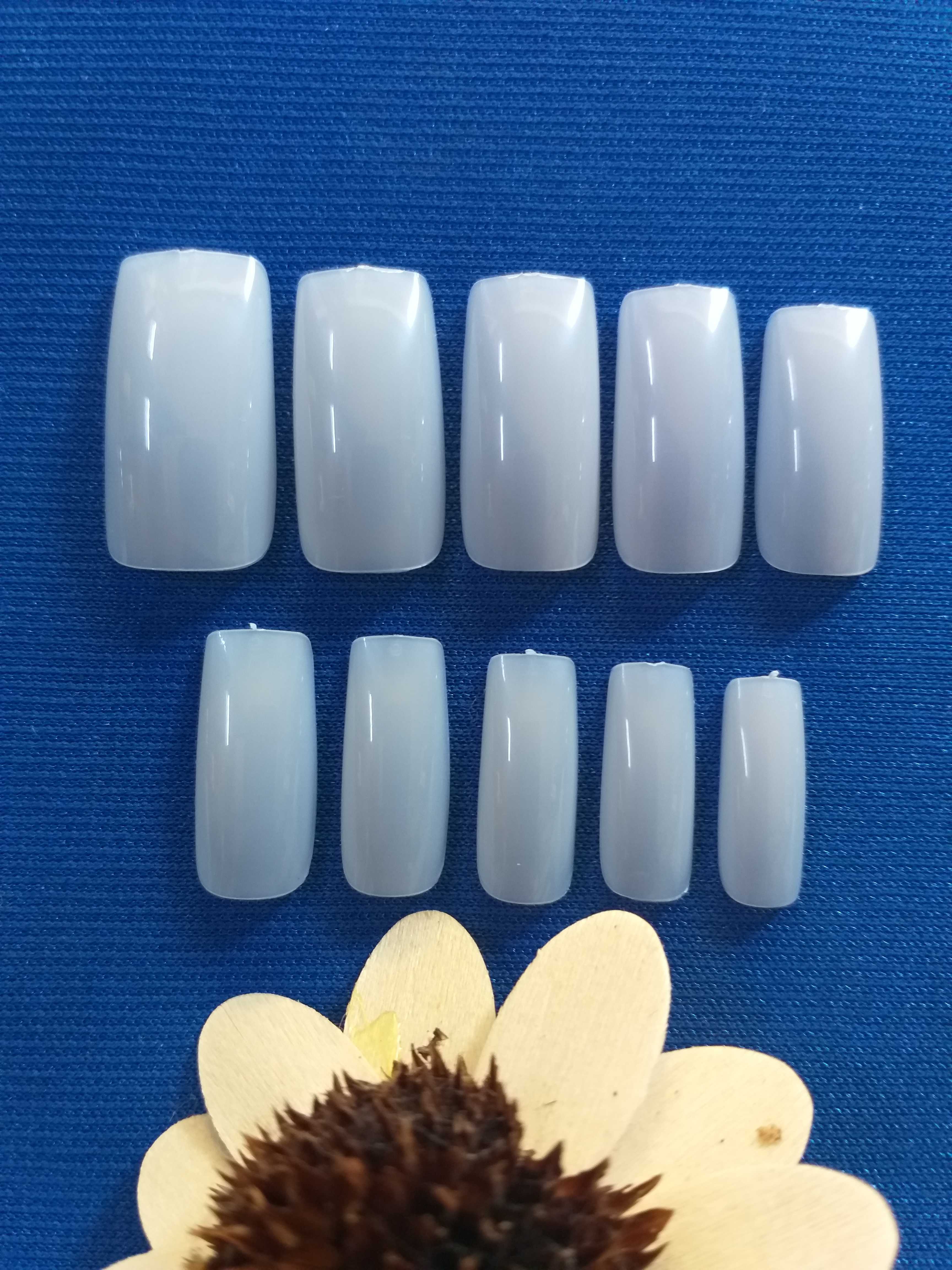 SET 100 MÓNG TAY GIẢ CÓ HỘP (PHOM VUÔNG)