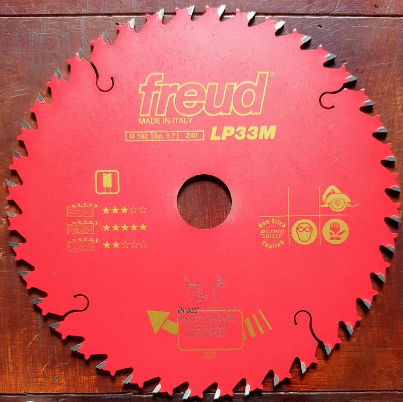 Lưỡi cưa Freud