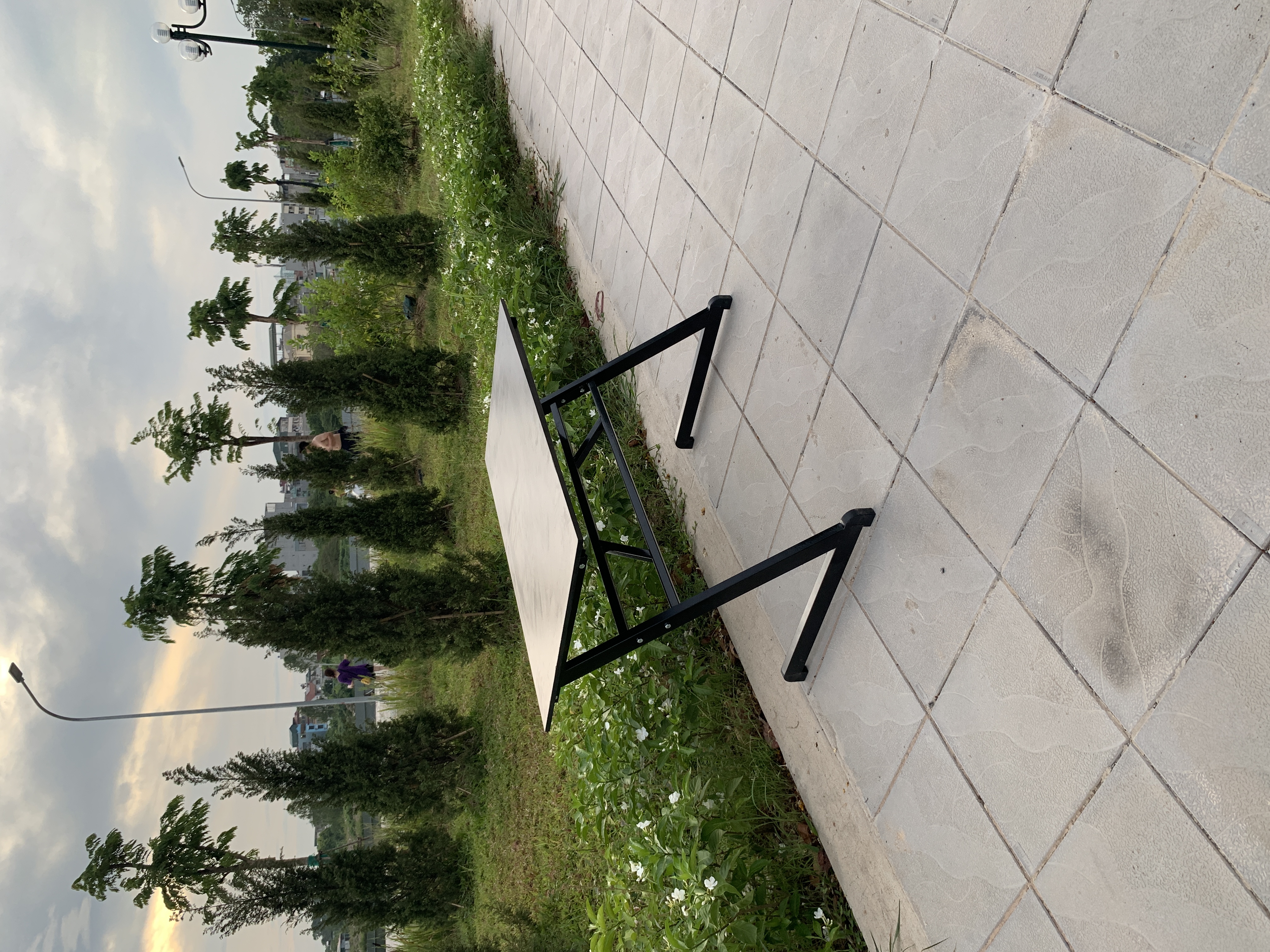 Bàn chơi game kính cường lực