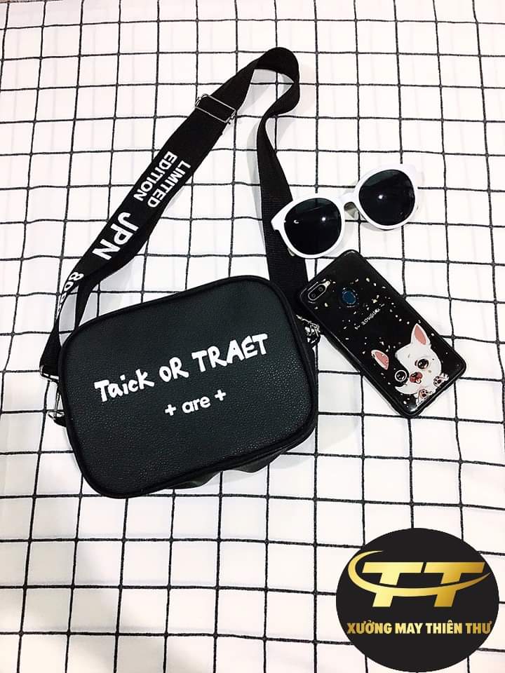 Túi đeo chéo thời trang gân trick of traret