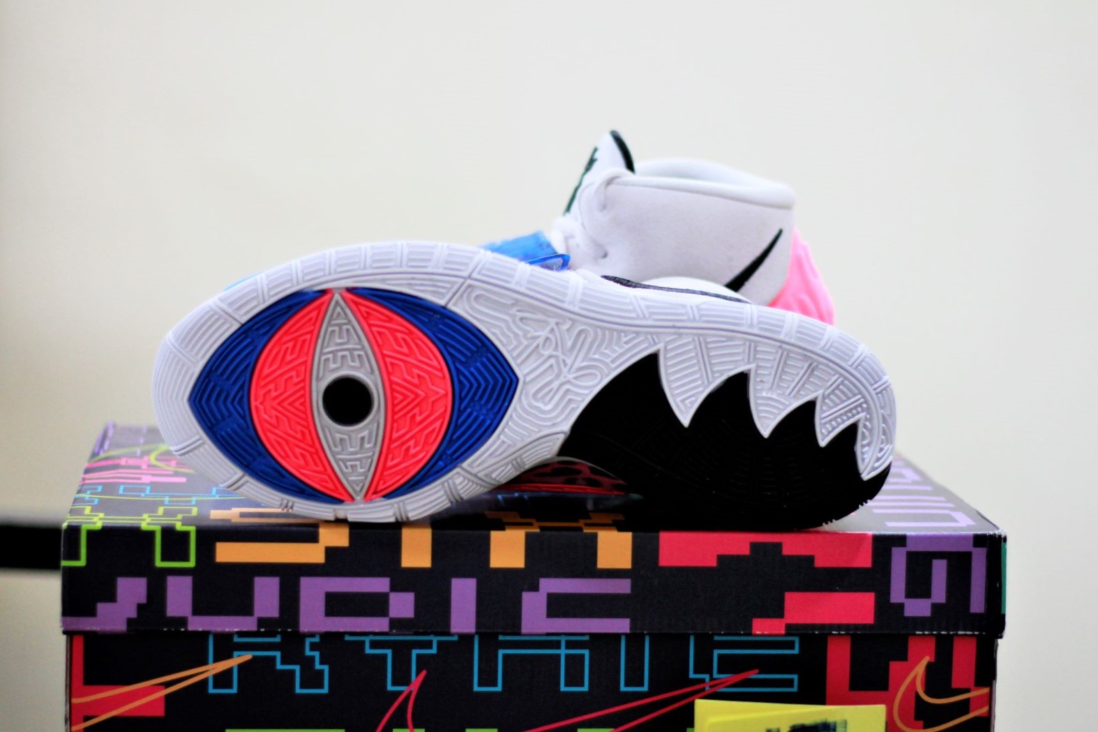 Giày bóng rổ Kyrie 6 Vast Grey BQ4630-003