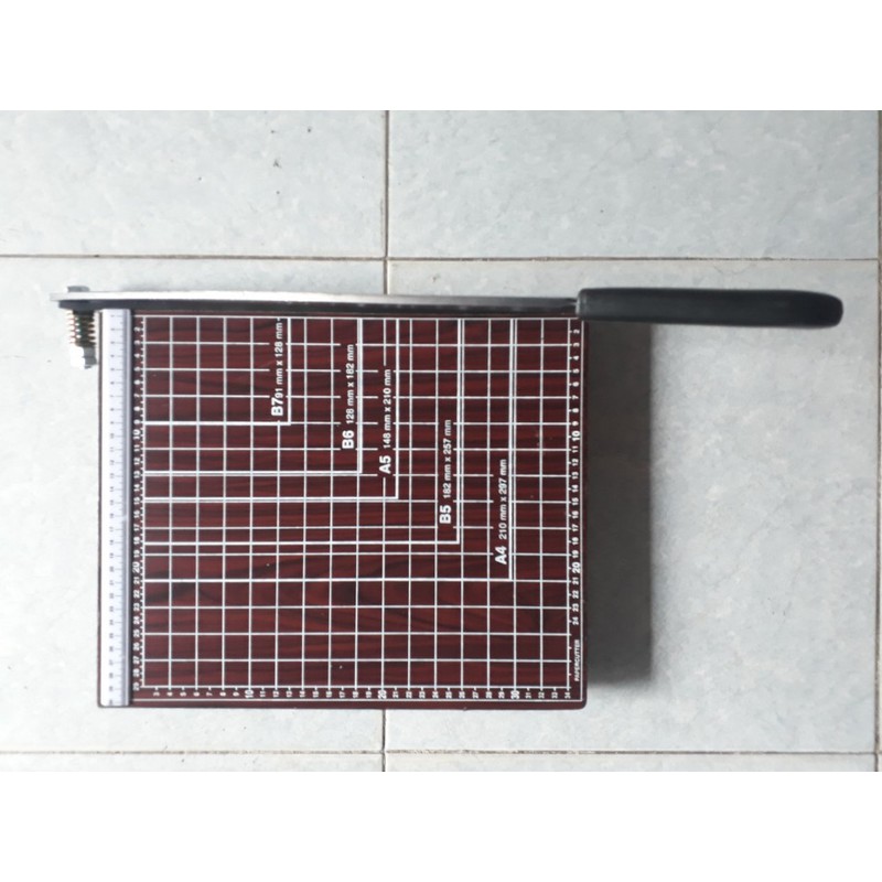 Bàn cắt giấy A4 gỗ truyền thống mặt Mica