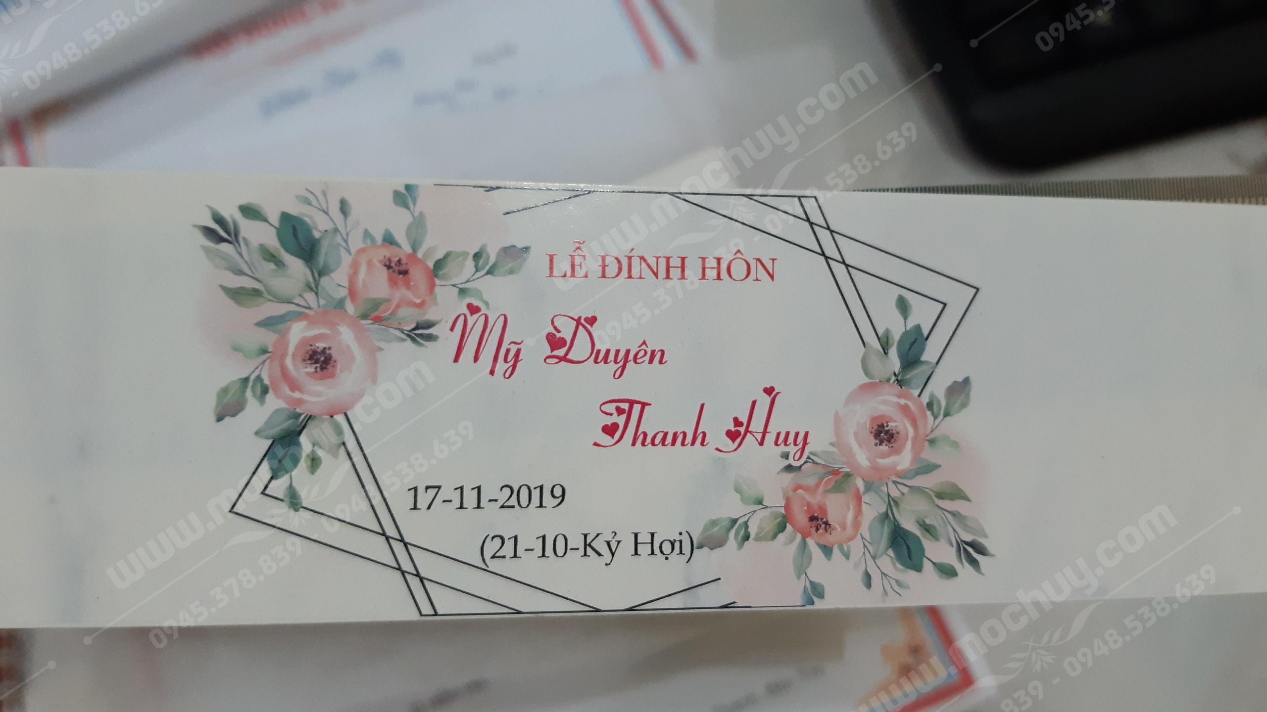 Set 50 Tem dán chai nước suối - decal giấy có keo sẵn