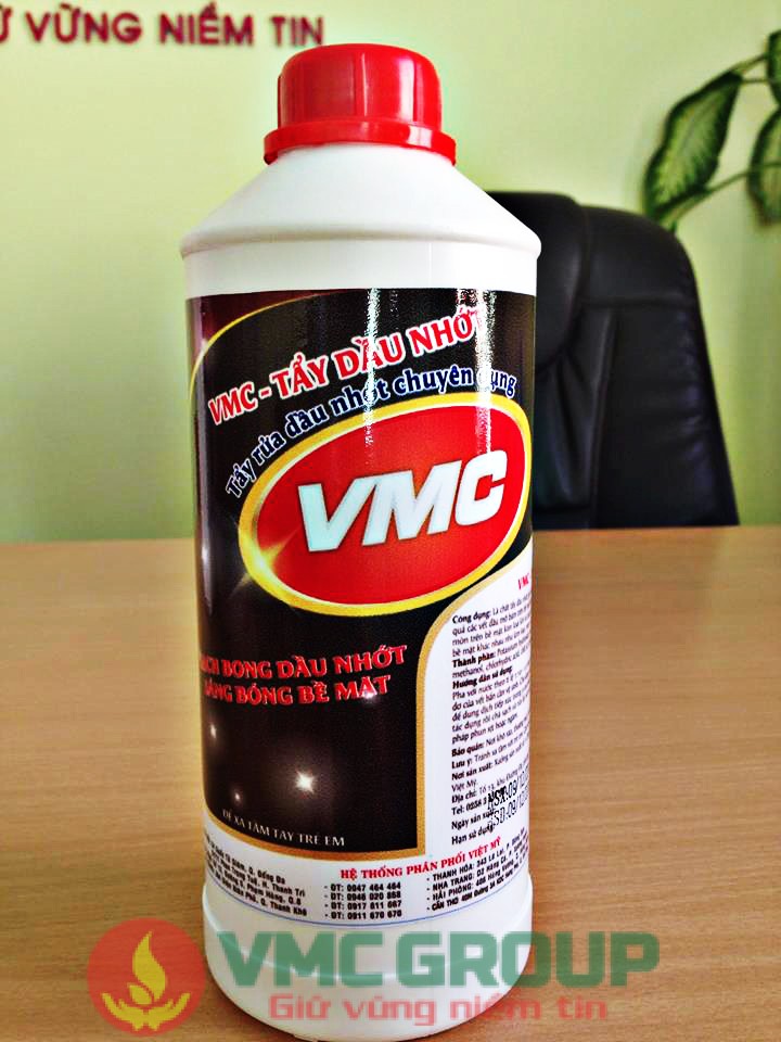 VMC TẨY DẦU NHỚT CHAI 1 LÍT