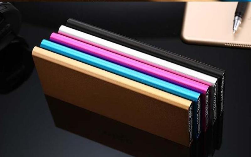 Giá (Giá Hủy Diệt) Pin Dự Phòng Vỏ Nhôm nhám cao cấp dung lượng khủng 10000mAh, hỗ trợ sạc siêu nhanh