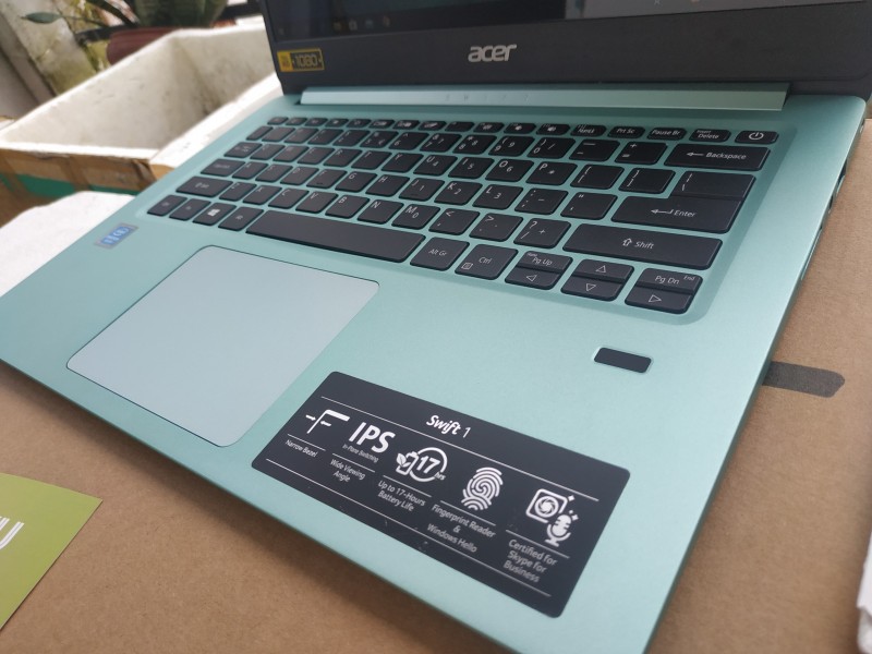 Laptop Acer Swift 1 SF114