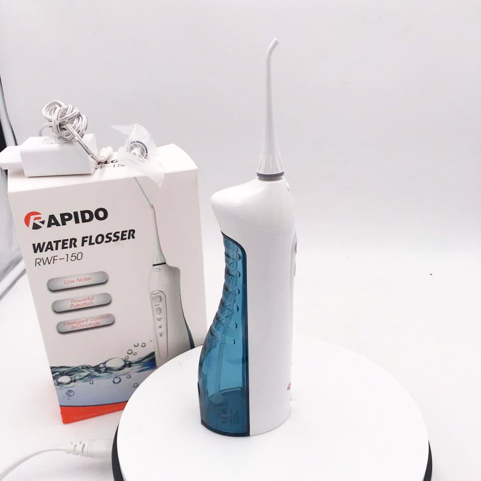 >> BÁO GIÁ TĂM NƯỚC NÀO TỐT | Shopee Lazada Sendo Tiki mới nhất 96 máy tăm nước giá rẻ,tăm nước nào tốt,Máy tăm nước cầm tay Rapido RWF150 -Làm sạch xâu, chuyên gia chăm sóc răng miếng đặc biệt cho người niềng răng- hàng chính hãng rapido
