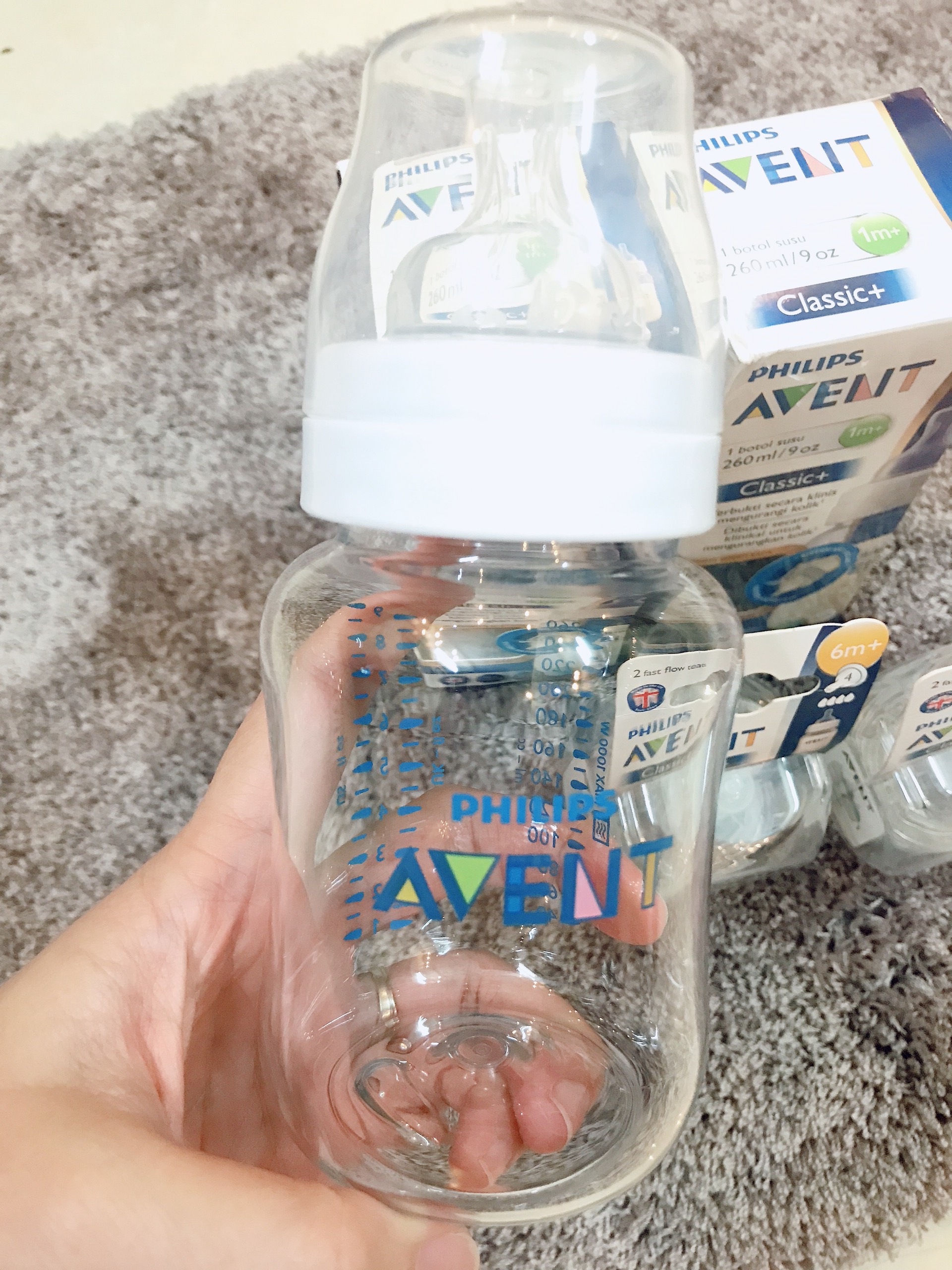 #Bình sữa Avent 260ml