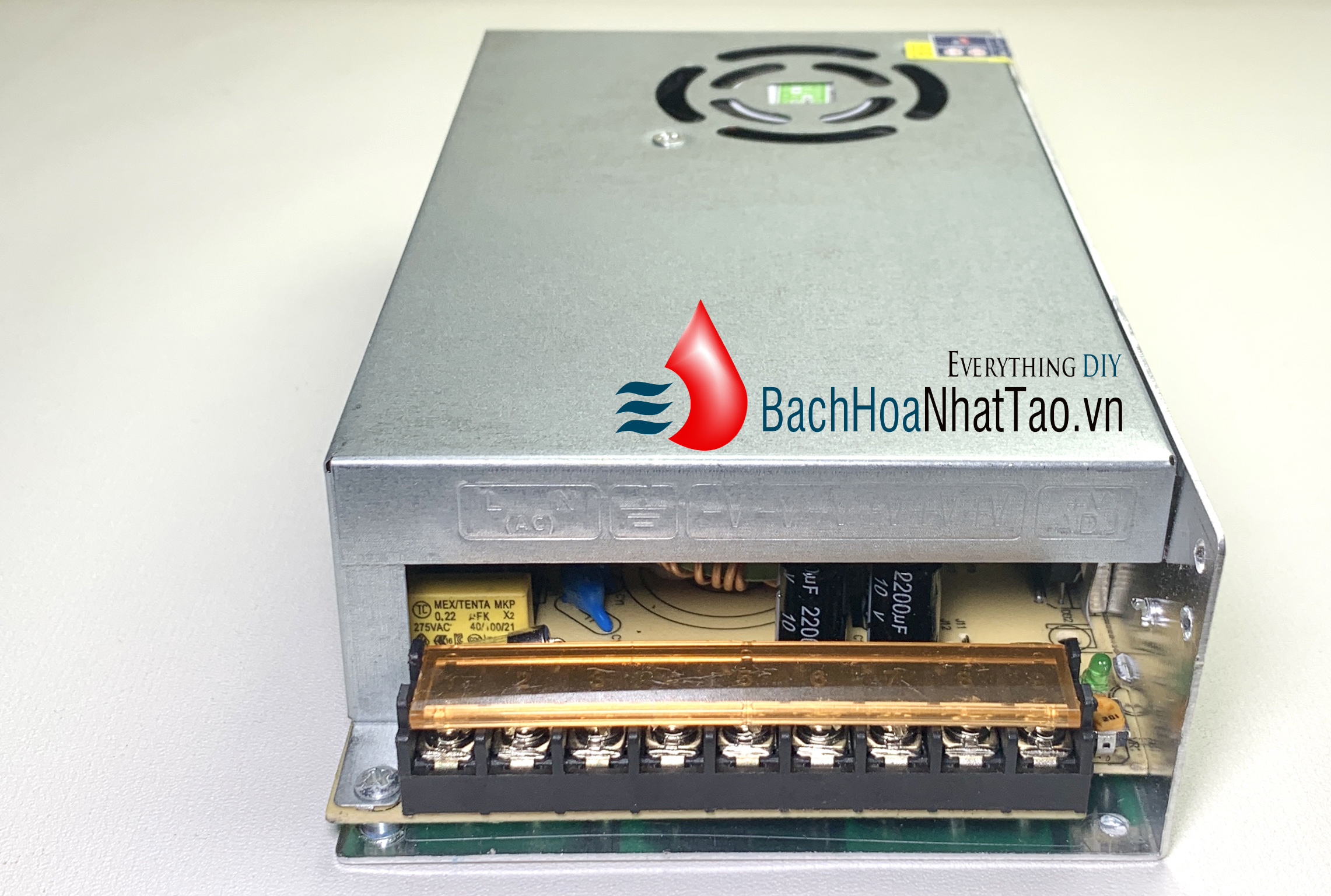 Nguồn tổ ong 5V 40A 200W(quạt) mới 100%