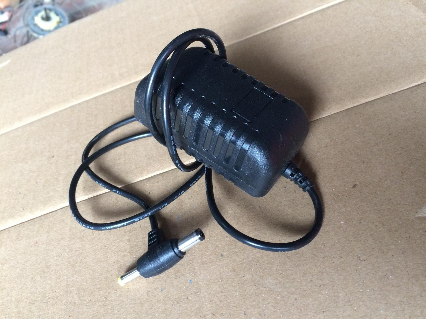 Adapter 5V2a cho đầu TIVIBOX, ANDROI BOX 2 đầu 5.5 và 3.5