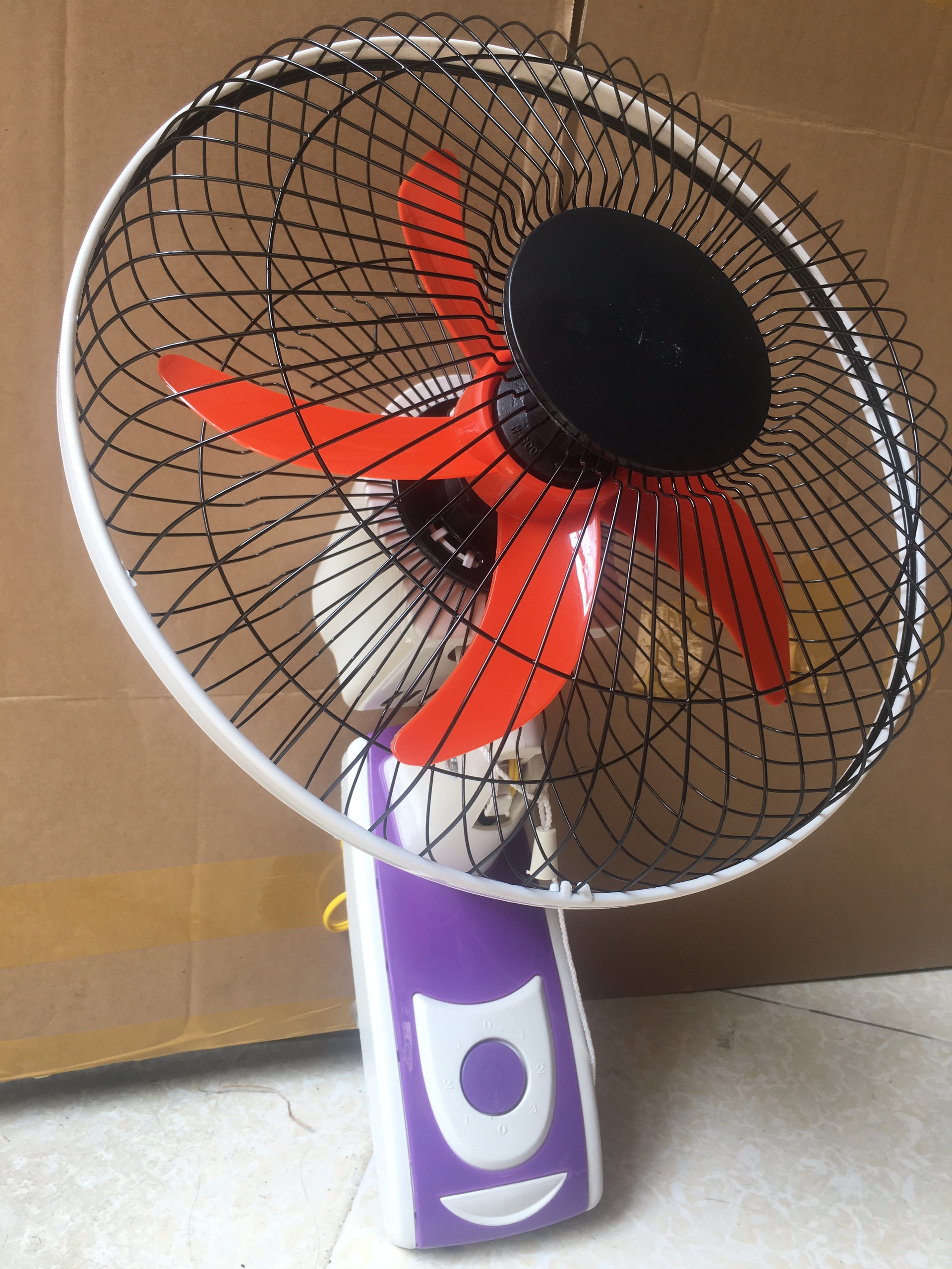 [HCM]quạt treo tường 12v