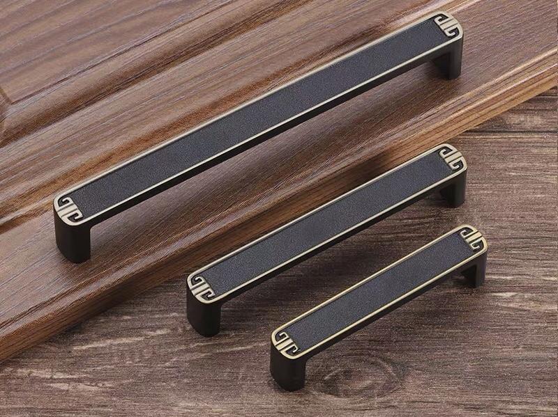 Tay tủ tân cổ điển đen nặng đẹp