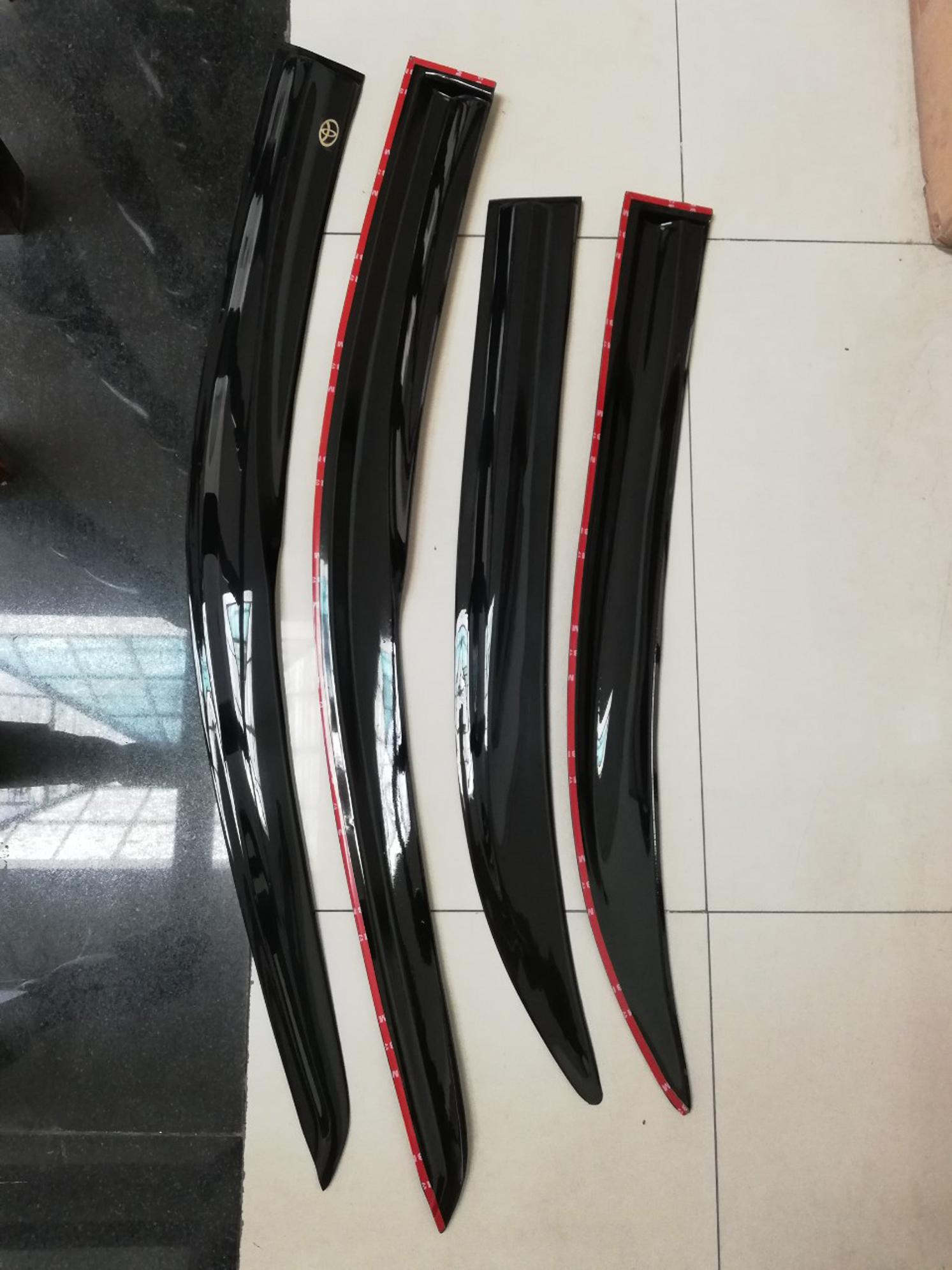 Vè che mưa Corolla05