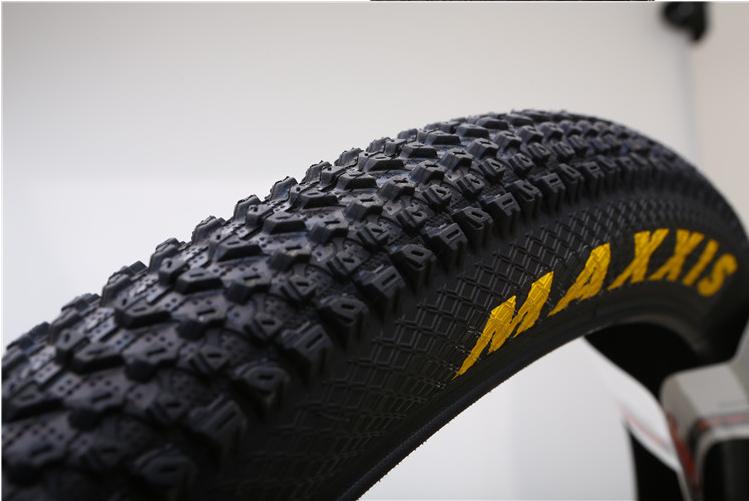 Vỏ xe đạp Maxxis kích thướt 27.5x1.95