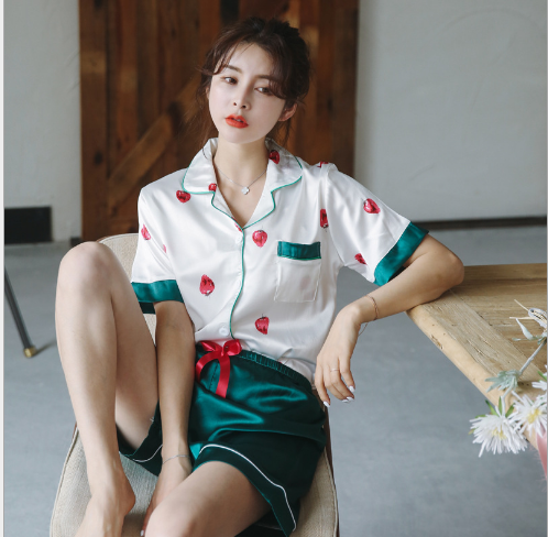 Bộ mặc nhà Pijama lụa mềm mịn mát "mặc như không mặc"