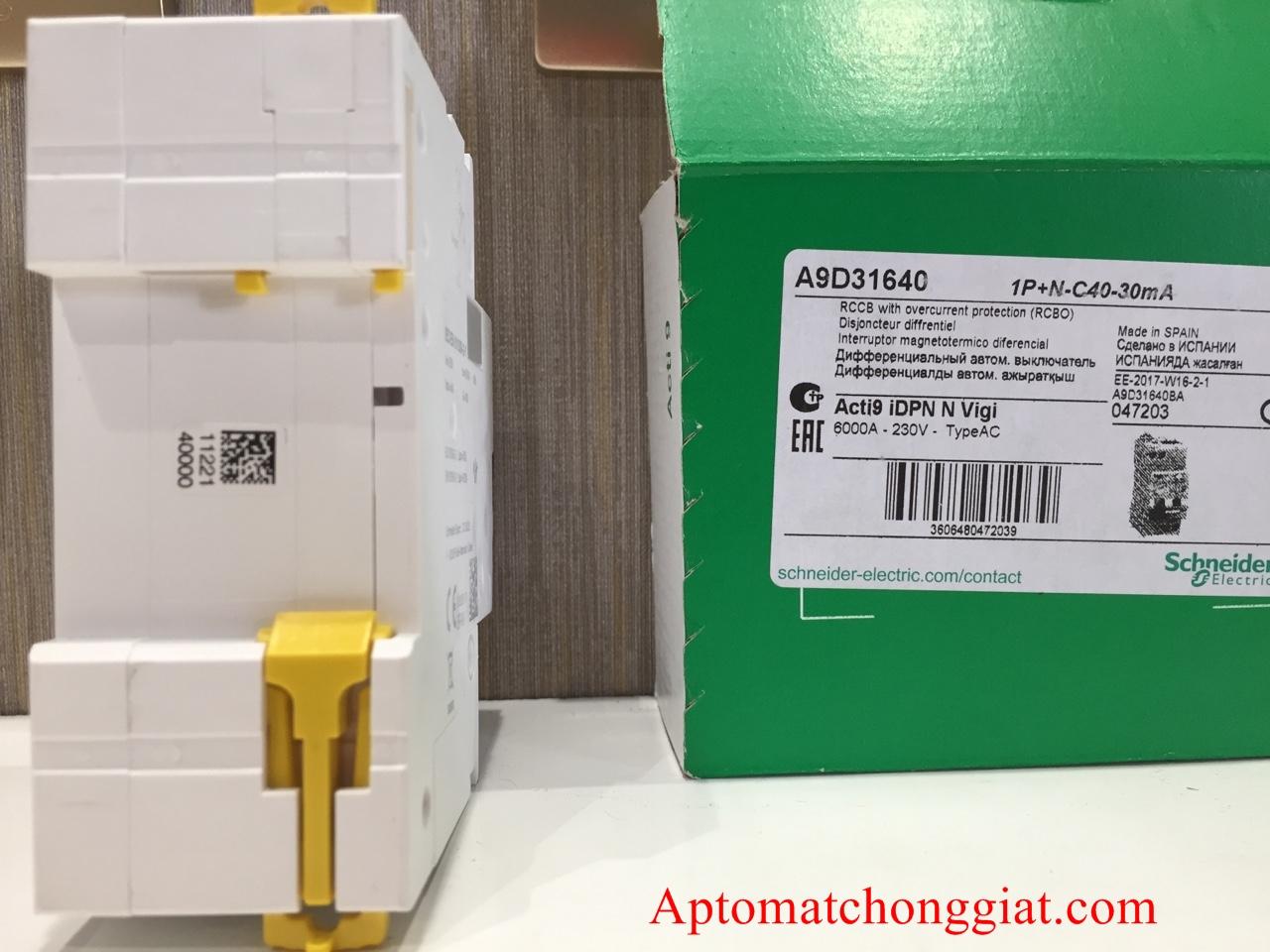 Cầu Dao (Aptomat) CAO CẤP Chống Dòng Rò (Chống Giật) RCBO Schneider  2P 25A - 30mA (tặng ốp bảo vệ) - Made In Spain