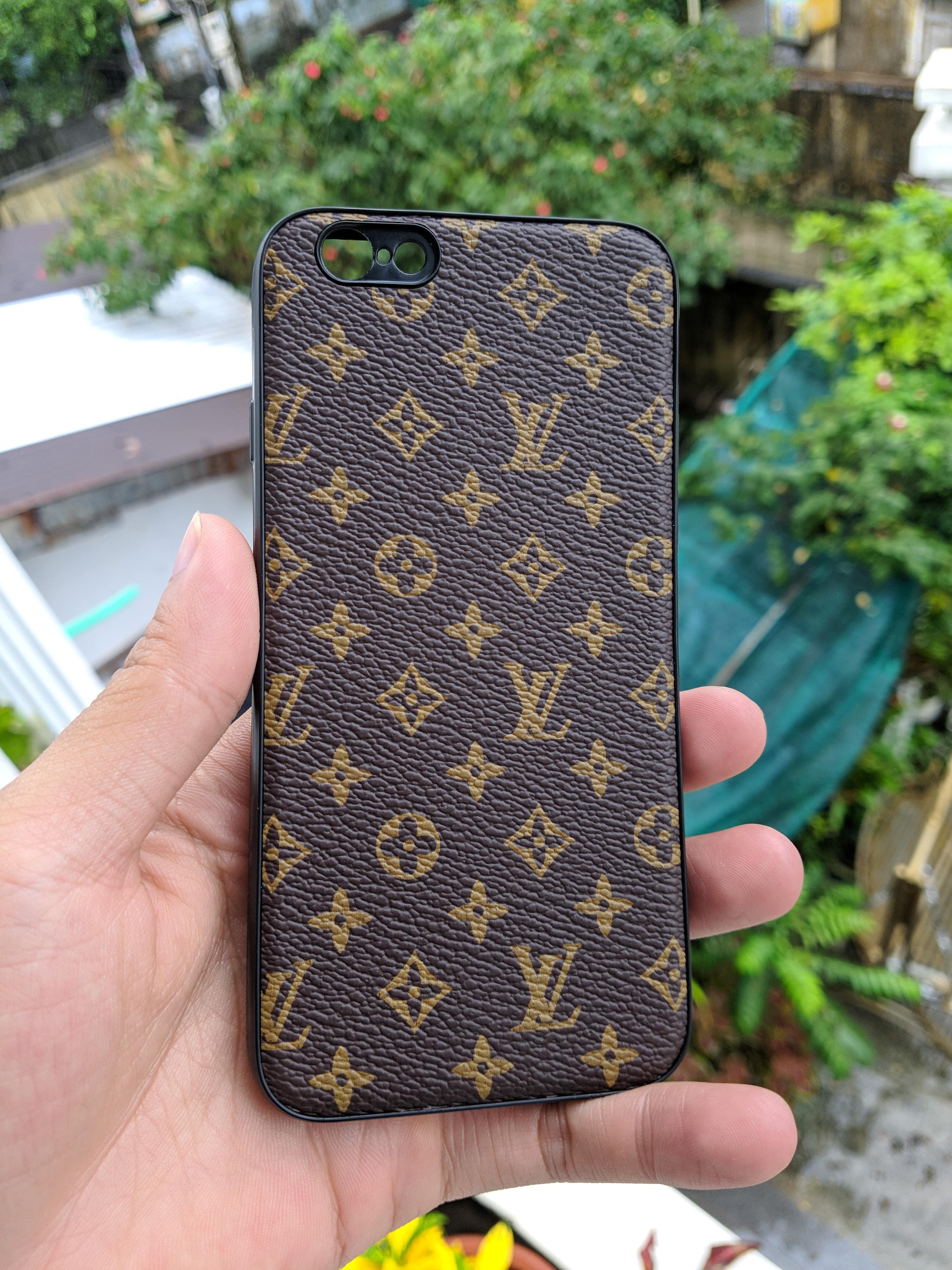 ỐP LƯNG DA LV THỜI TRANG NHIỀU MÀU TỪ IPHONE 6 ĐẾN IPHONE XS MAX