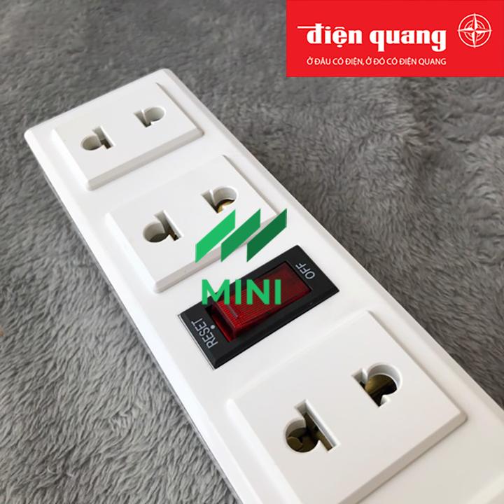 Ổ cắm Điện Quang 001A-01 (6 lỗ 2 chấu)