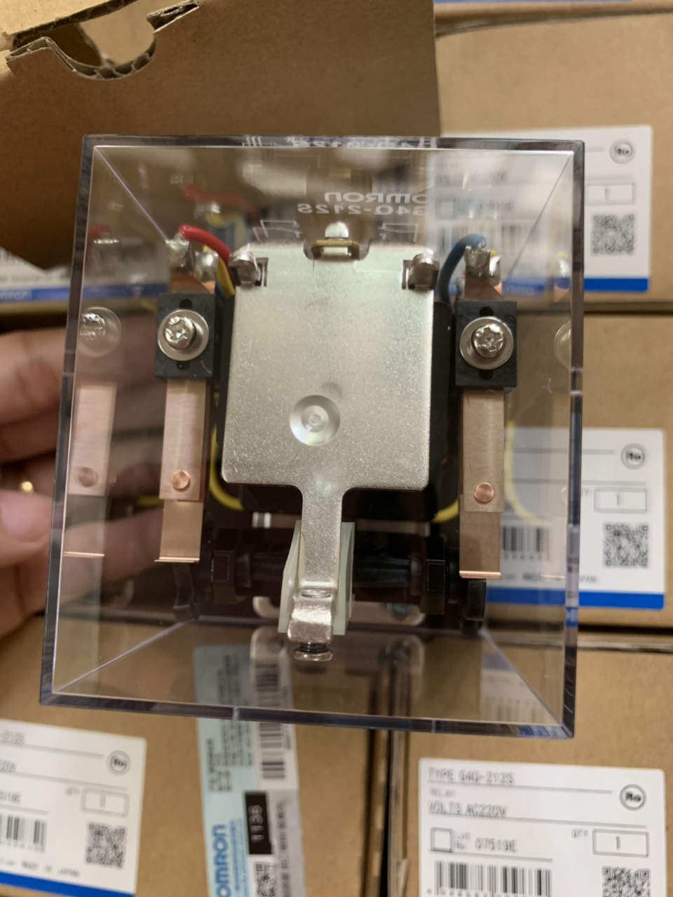 [HCM]Relay luân phiên G4Q-212S AC220