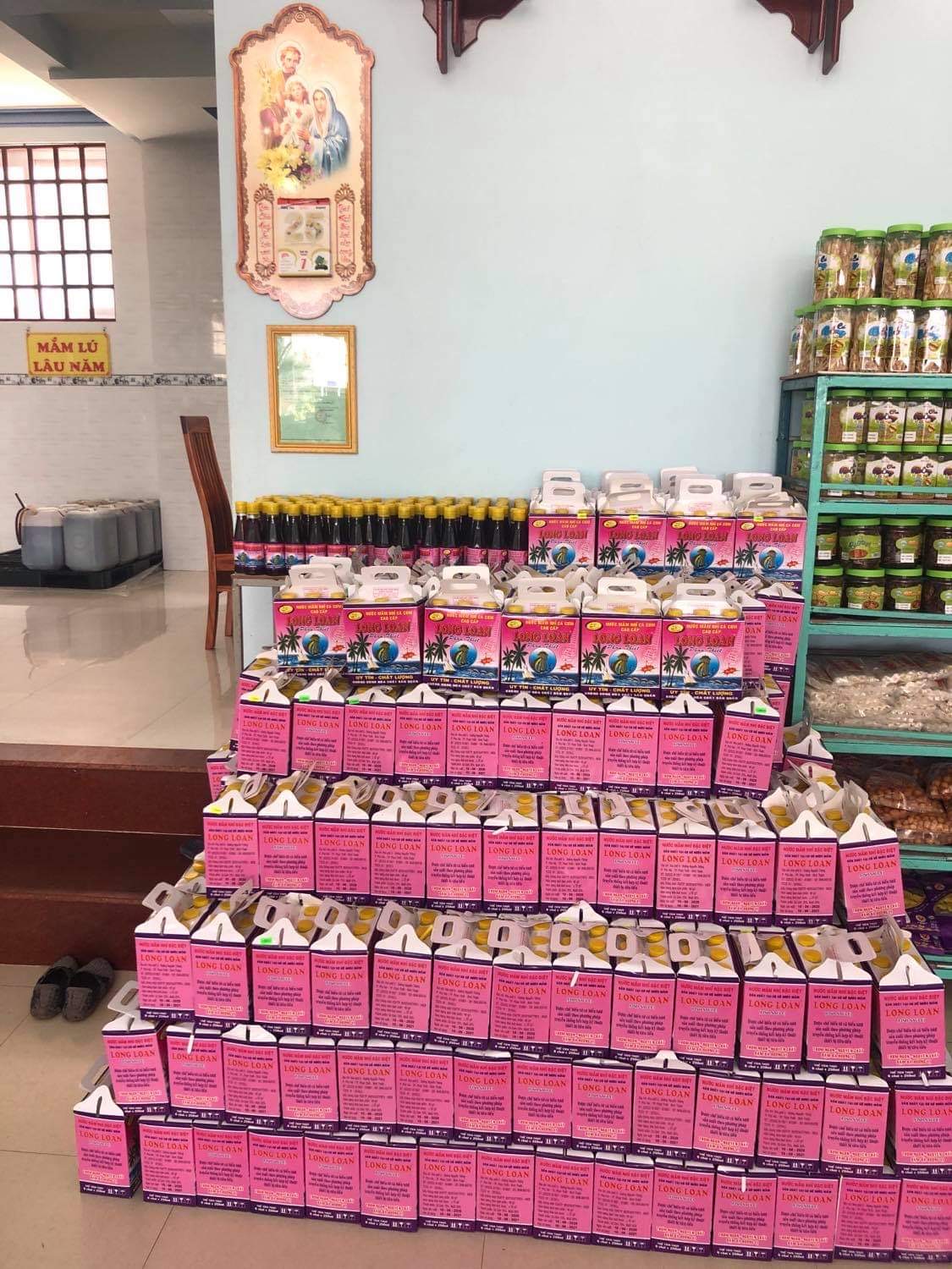 Nước mắm nhĩ cá cơm thùng tím 6 chai , 250ml (đạm: 25g/lít, 40 độ đạm)